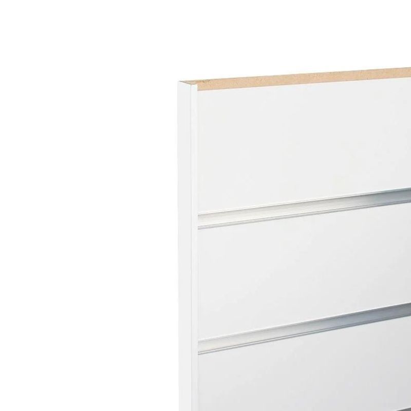 Angles for grooved panels in white aluminium : Mobilier shopping