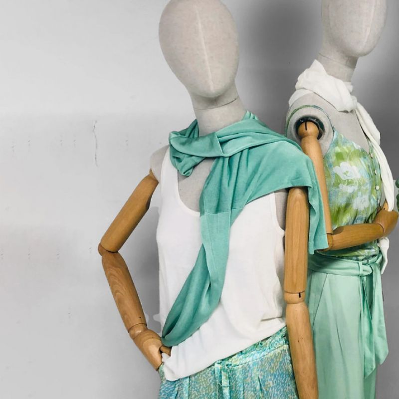 Image 4 : Female mannequin fabric bust covered ...