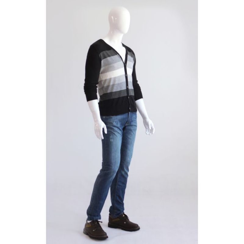 Image 7 : Sport white mannequin standing position ...