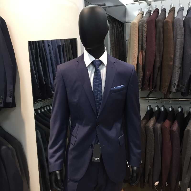 Male window mannequin without black face