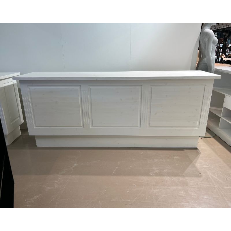 Image 4 : Authentic white store counter in ...