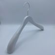 Image 5 : 10 White wooden hangers with ...